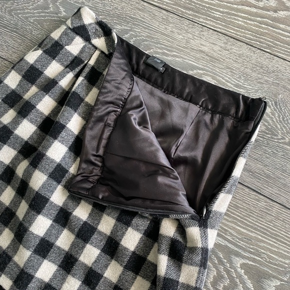 CLUB MONACO // Plaid Wool-like Skirt - Picture 2 of 6